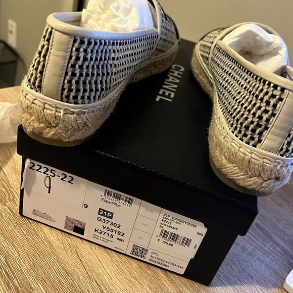 Chanel espadrilles - Picture 2 of 2